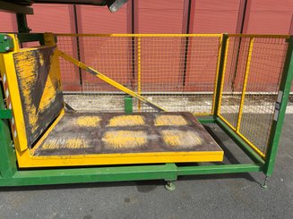 Triage et stockage des pommes de terre Auger RC 50T 1800