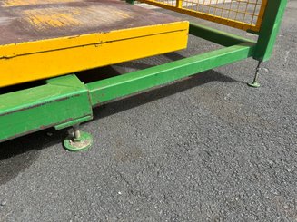 Triage et stockage des pommes de terre Auger RC 50T 1800