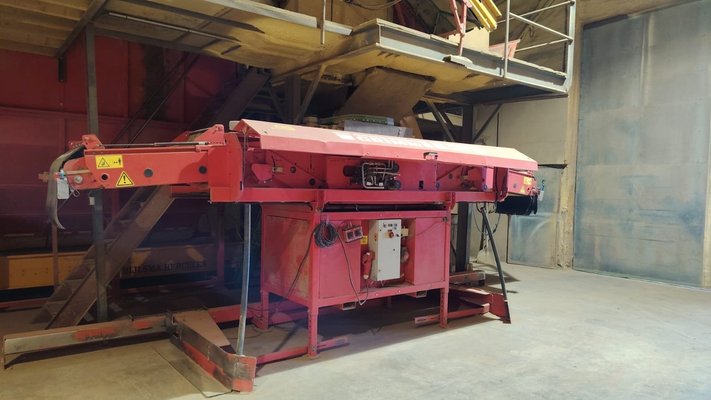 Triage et stockage des pommes de terre Grimme Remplisseur de caisse GBF