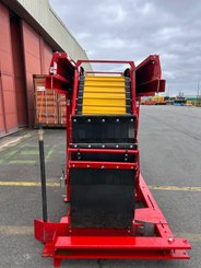 Triage et stockage des pommes de terre Grimme Remplisseur de caisse GBF