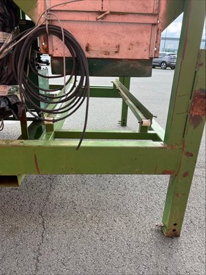 Triage et stockage des pommes de terre Auger Vide caisse VC180